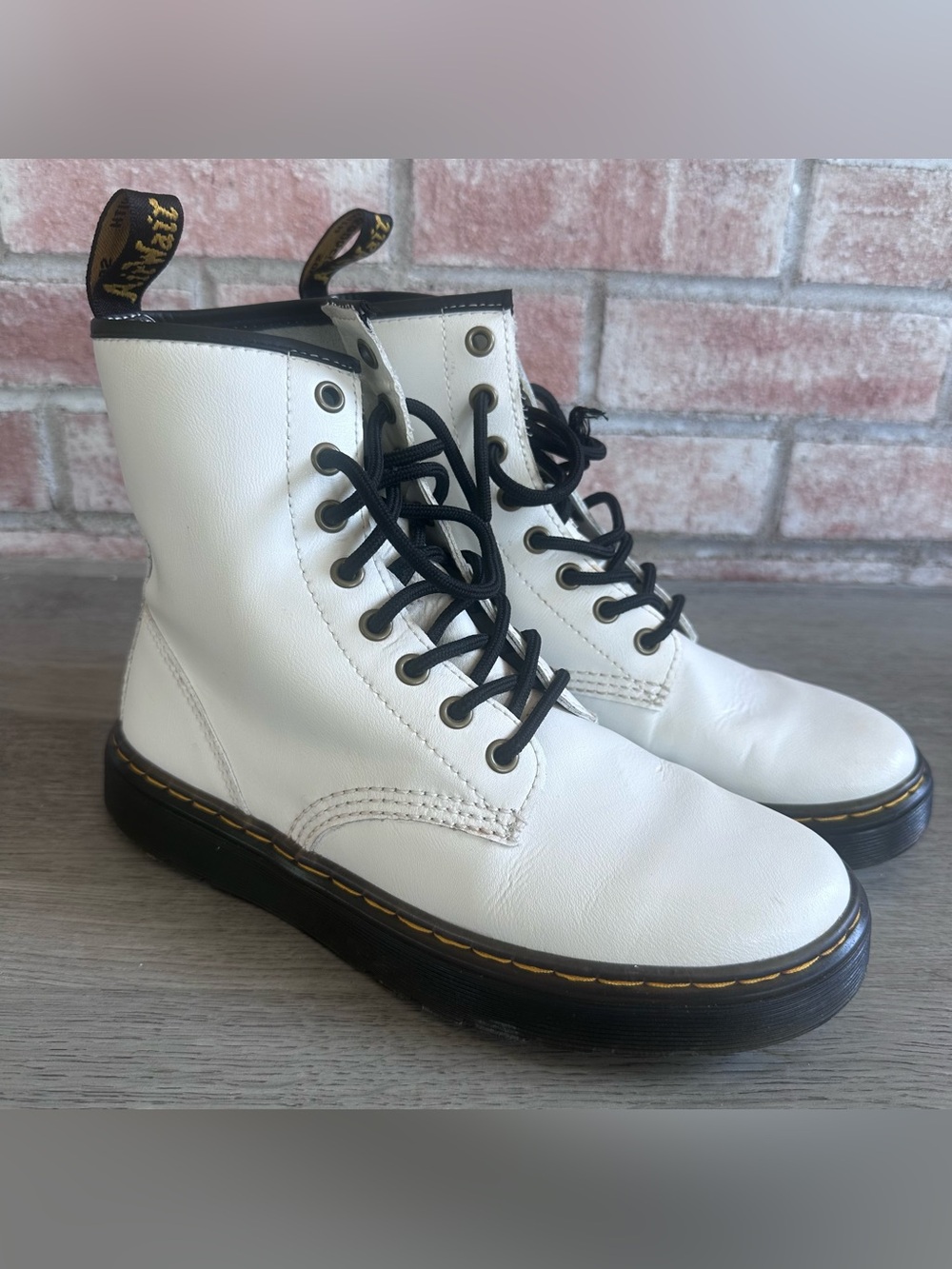 Dr. Martens Zavala Lace Up Combat Boots White Women’s 7 White Leather Doc Ankle